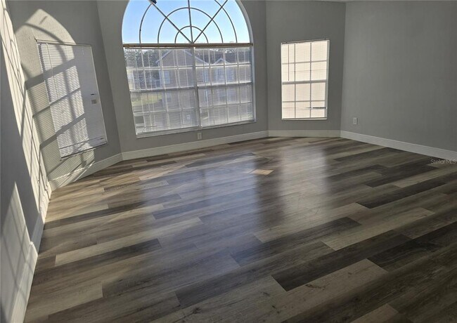 Building Photo - 2494 Sweetwater Club Cir