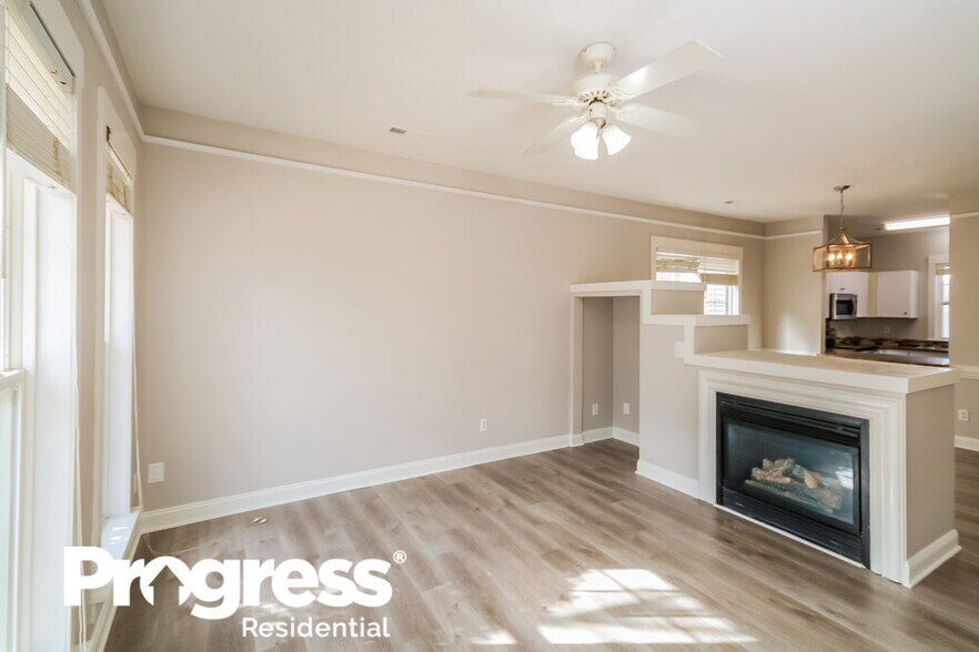 Building Photo - 11318 Deer Ridge Ln