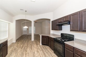 Building Photo - 2511 Camarilla Ln