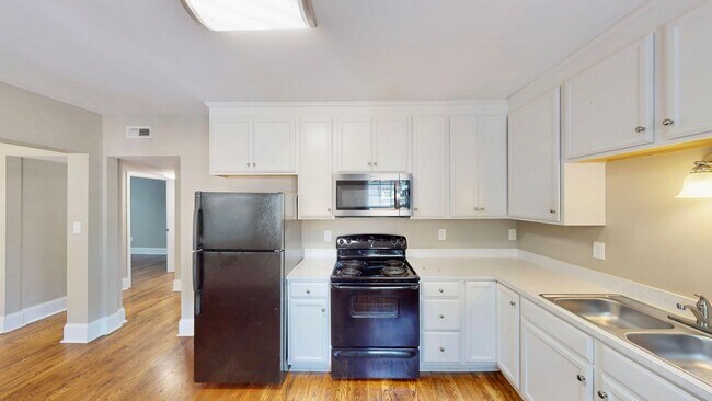 Building Photo - 2131 Kirkwood Ave