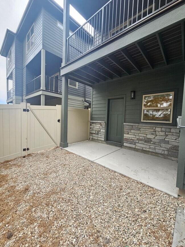 Building Photo - 7416 W Swain Ln