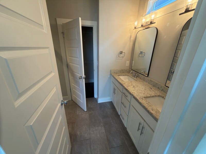 Building Photo - 792 Cottage Park Dr