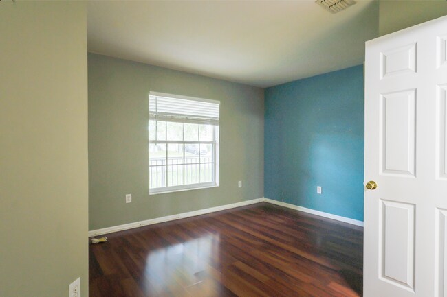 Building Photo - 2674 Willow Glen Cir