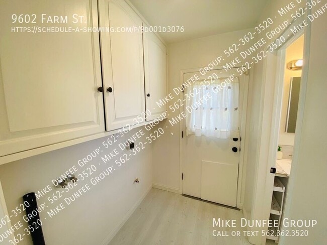 Building Photo - 9602 Farm St