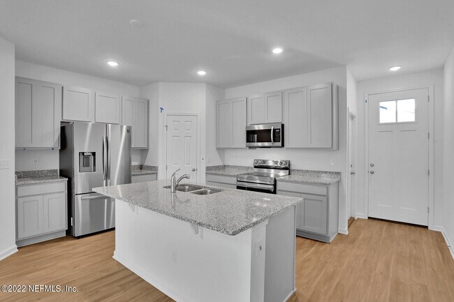 Building Photo - 90 Ridge Lake Rd