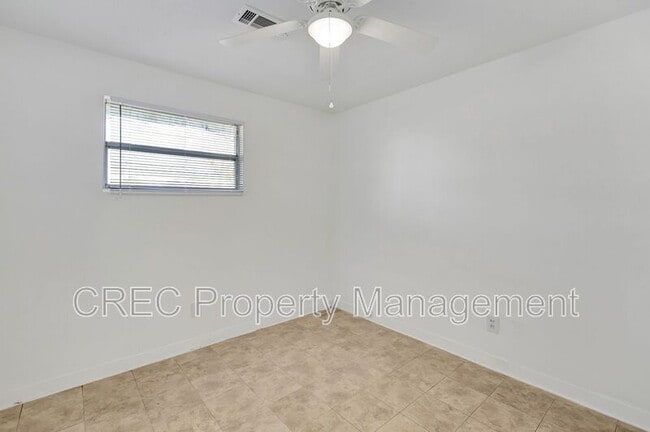 Building Photo - 1639 Memminger Ave