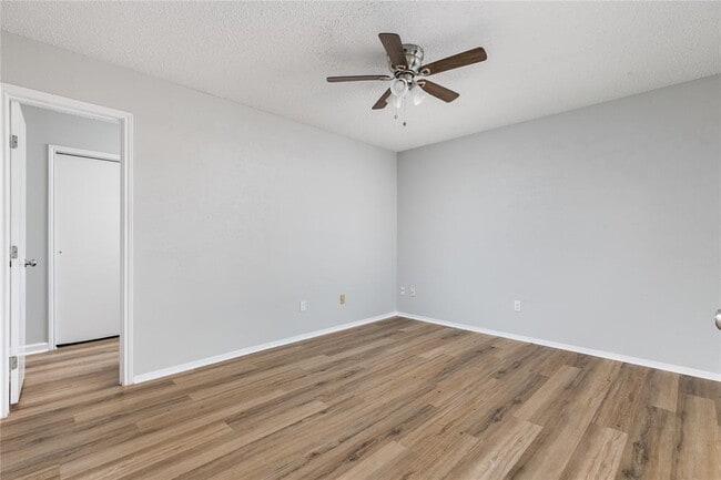 Building Photo - 1803 Heatherglen Ln