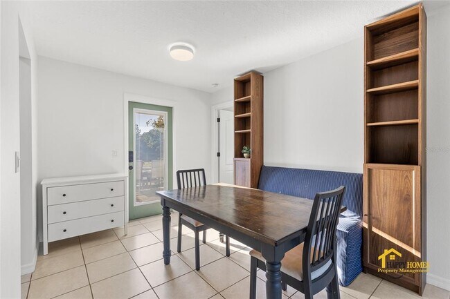 Building Photo - 1940 Blackfoot Trail