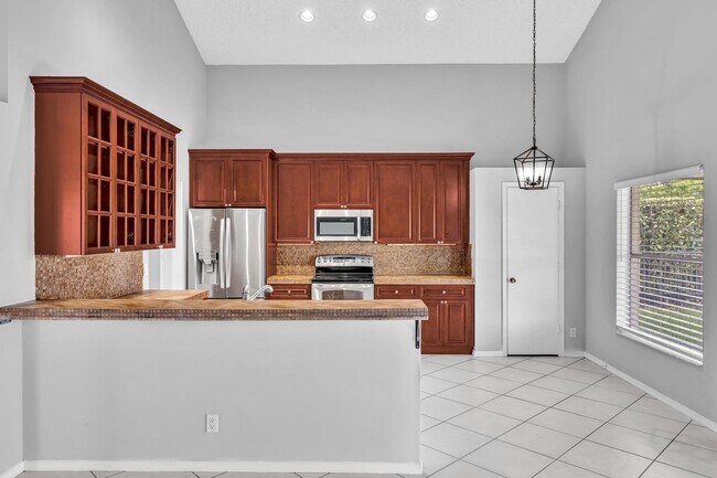 Building Photo - 22492 Middletown Dr