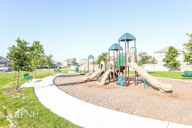 Building Photo - 5111 Firefly Hls