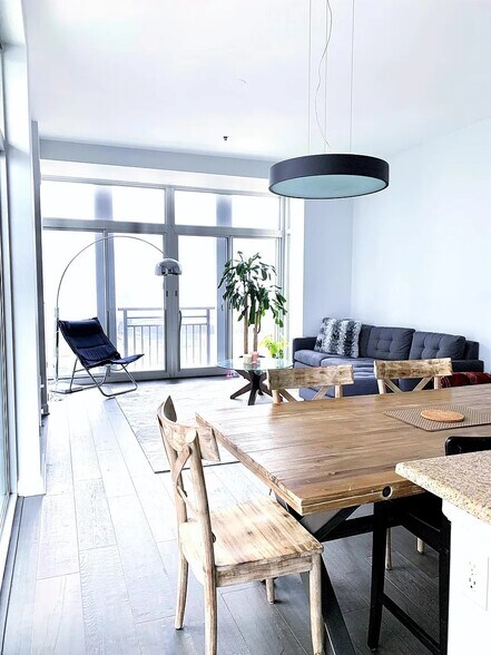 Building Photo - 1400 S Michigan Ave