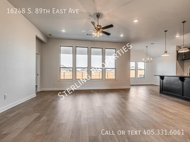 Building Photo - 16248 S 89th East Ave