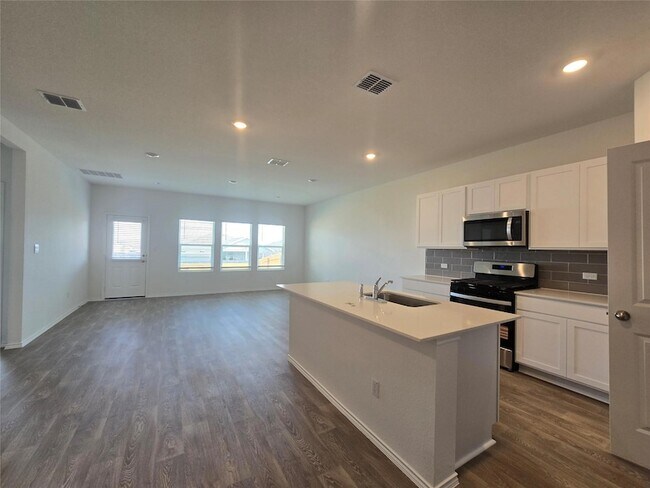 Building Photo - 352 San Juan Trl