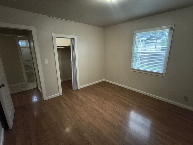 Building Photo - 2Bed/1Bath Single Family Home Located In Private Area Near East 14th St. San Leandro, Ca.