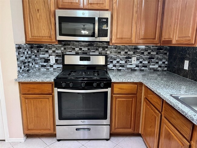 Building Photo - 2211 Ruffian Ln