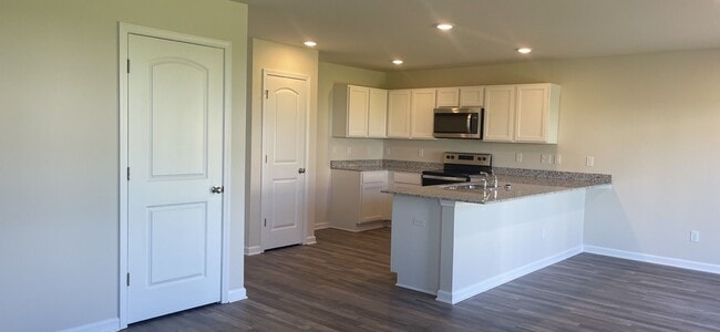 Building Photo - 430 Winsley Dr