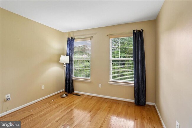 Building Photo - 2943 St Helen Cir