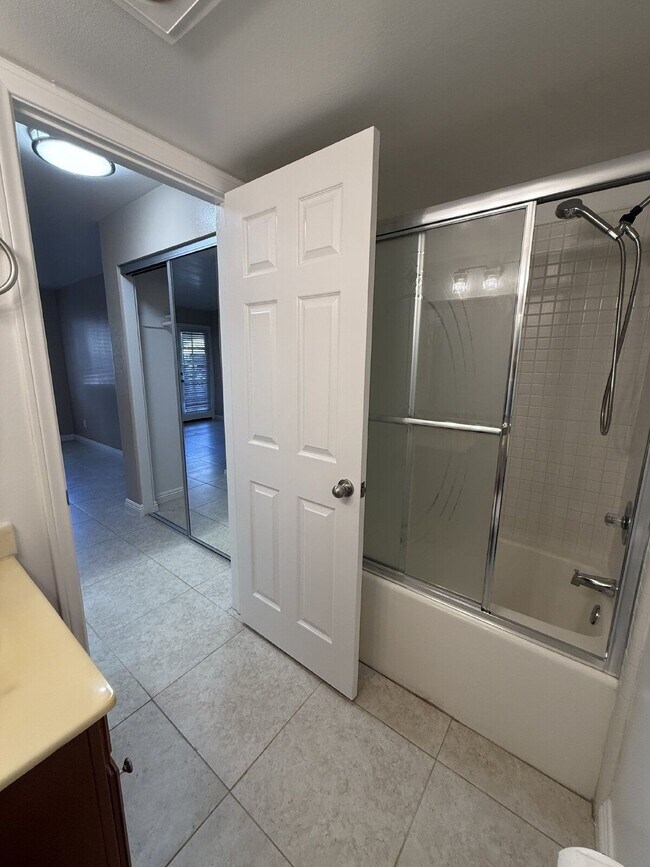 Building Photo - 6991 Ballena Way