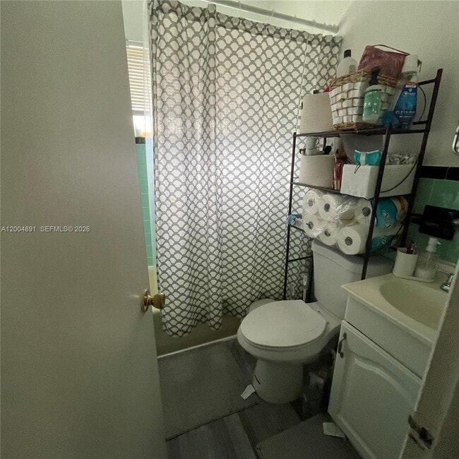 Building Photo - 2526 McKinley St