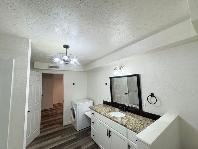 Building Photo - 1026 N 1100 W