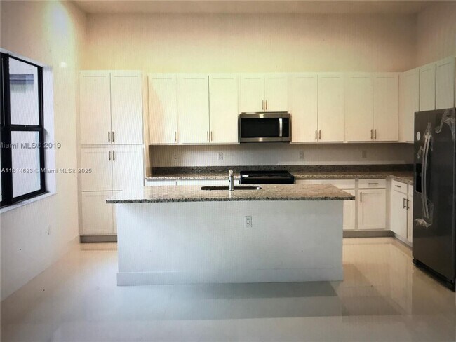Building Photo - 15053 SW 28th St