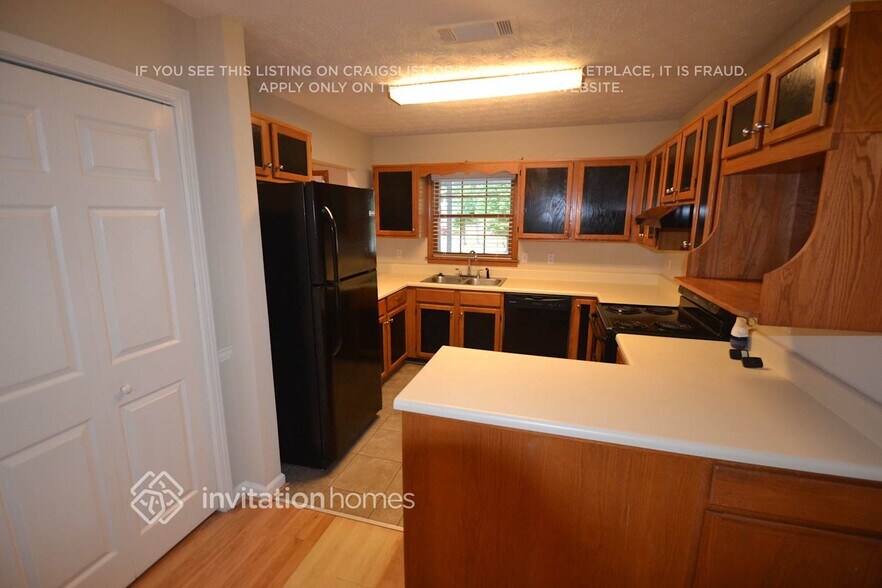 Building Photo - 2110 Amber Creek Dr