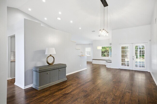 Building Photo - "Charming 3-Bedroom Home with 2 Full Baths and 2032 Sq Ft of Comfort in Palm Coast!"