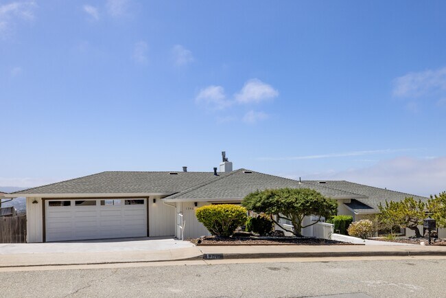 Building Photo - 2757 Sea Glass Ave