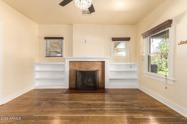 Building Photo - 2034 N Mitchell St