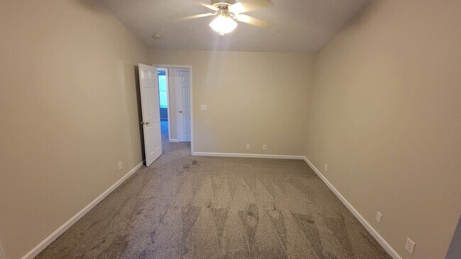 Building Photo - 6205 Serenity Ct
