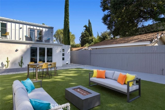 Building Photo - 4731 Topanga Canyon Blvd