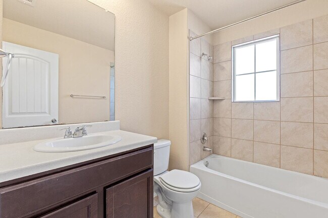 Building Photo - "Spacious 4-Bedroom Retreat in Schertz wit...