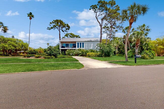 Building Photo - 7507 Westmoreland Dr
