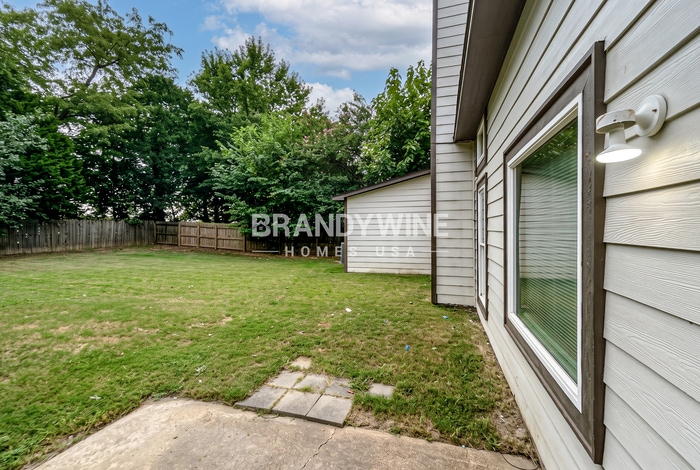 Building Photo - 2704 Deer Glade Ln