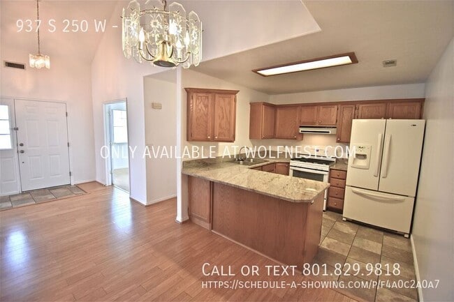 Building Photo - 937 S 250 W St