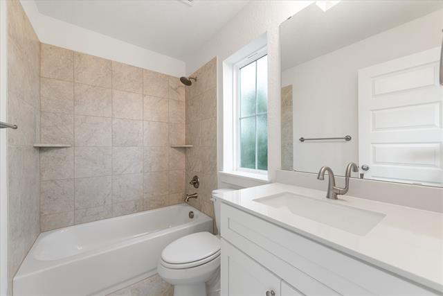 Building Photo - 1226 Elm Ct