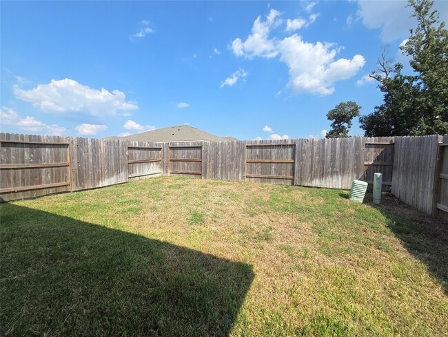 Building Photo - 25552 Starling Ln