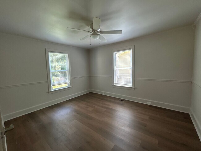 Building Photo - 2 Bedroom House in Lexington near Main St