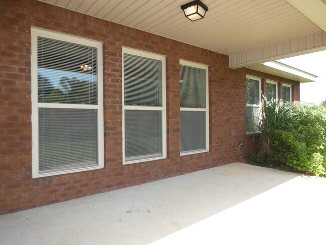 Building Photo - Charming 3 Bed/2 Bath - Willow Glen