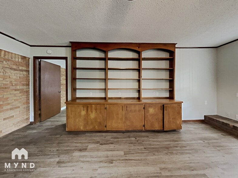 Building Photo - 1830 20th Ave