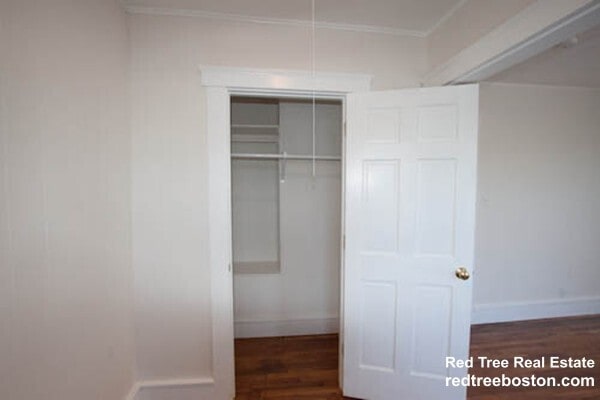 Building Photo - 15 Linden St