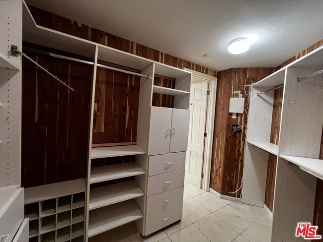 Building Photo - 2357 Brookshire Ln