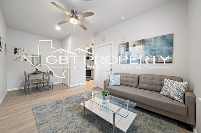 Interior Photo - Bruno - Sealy Ave