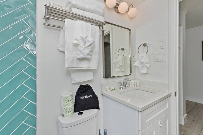 Building Photo - 1801 Withers Dr