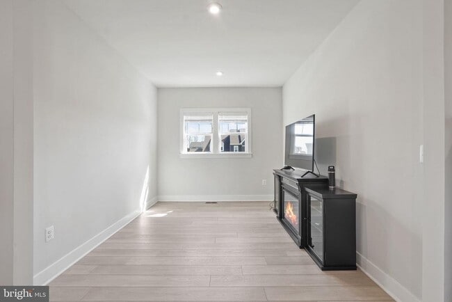 Building Photo - 15648 Dark Star Ln