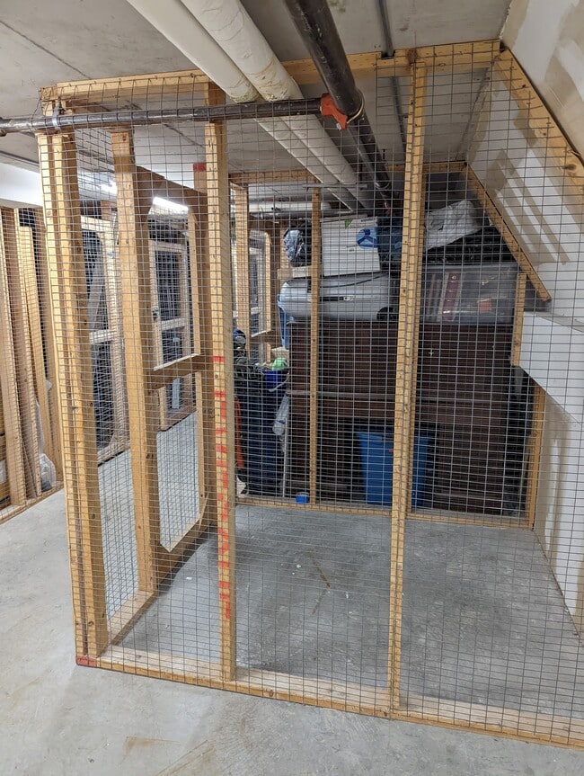 Building Photo - 10 Rogers St