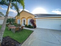 Building Photo - Vero Beach / Sebastian 3/2