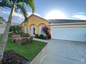 Building Photo - Vero Beach / Sebastian 3/2