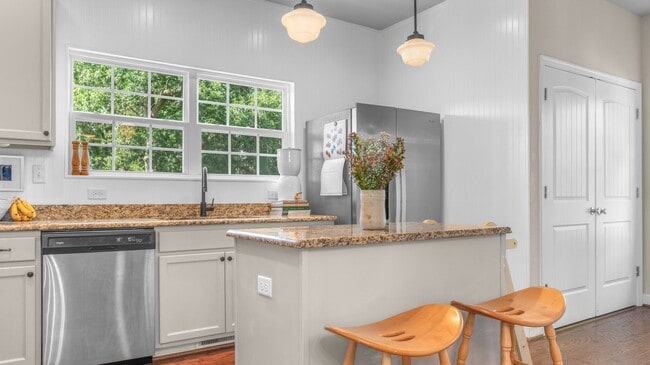 Building Photo - A First-Time Rental Available 09-15-25! 3 ...