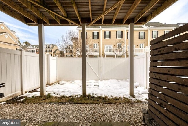 Building Photo - 8349 Daydream Cres